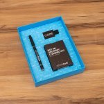 STARTER KIT INFINITEBOOK A5 PLANNER TEXTURE. Kit comprising "Infinitebook" with hard cover, 1 cleaning kit, 1 marker and 1 ballpoint holder - Black