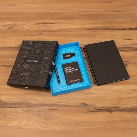 STARTER KIT INFINITEBOOK A5 PLANNER TEXTURE. Kit comprising "Infinitebook" with hard cover, 1 cleaning kit, 1 marker and 1 ballpoint holder - Black