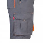 VL HEMERA. Dvojfarebn&eacute; elastick&eacute; bermudy s viacer&yacute;mi vreckami (240 g/m&sup2;), z bavlny (46 %), EME (38 %) a polyesteru (16 %) - Siv&aacute;/Oranžov&aacute;