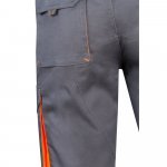 VL HEMERA. Dvojfarebn&eacute; elastick&eacute; bermudy s viacer&yacute;mi vreckami (240 g/m&sup2;), z bavlny (46 %), EME (38 %) a polyesteru (16 %) - Siv&aacute;/Oranžov&aacute;