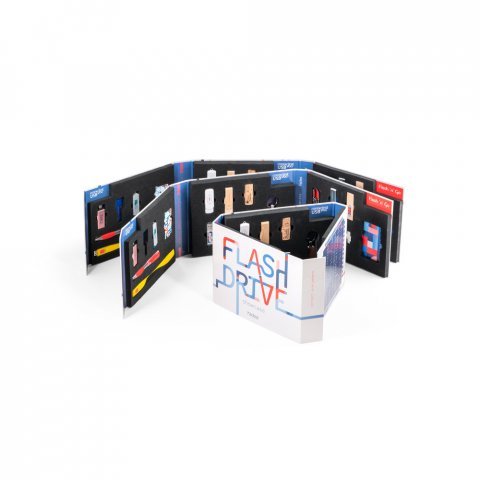 FLASH DRIVE SHOWCASE. Pr&eacute;sentoir de cl&eacute;s USB - Panach&eacute;