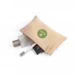 MILLIE. Monitoimilaukku kierr&auml;tetyst&auml; puuvillasta (70 %) ja polyesterist&auml; (30 % rPET) (140 g/m&sup2;) - Natural