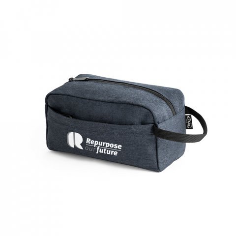 REPURPOSE BAG. 600D &aring;tervunnen polyester sminkv&auml;ska - Bl&aring;