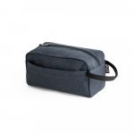 REPURPOSE BAG. 600D &aring;tervunnen polyester sminkv&auml;ska - Bl&aring;