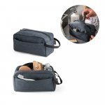 REPURPOSE BAG. 600D &aring;tervunnen polyester sminkv&auml;ska