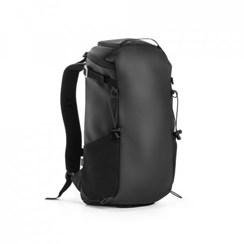 ALASCA. Mochila de senderismo con revestimiento impermeable - Negro