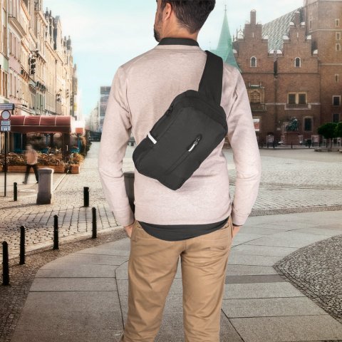 DELFOS. Rucksack mit einem Schultergurt aus 300D recyceltem Polyester und 600D recyceltem Polyester, mit 210D-Futter aus recyceltem Polyester