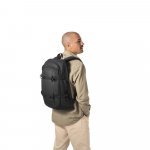 KAMPALA. Laptop h&aacute;tizs&aacute;k 900D, nagy sűrűs&eacute;gű &uacute;jrahasznos&iacute;tott poli&eacute;szterből, v&iacute;z&aacute;ll&oacute; bevonattal &eacute;s 210D &uacute;jrahasznos&iacute;tott poli&eacute;szter b&eacute;l&eacute;ssel 17.3" - Fekete