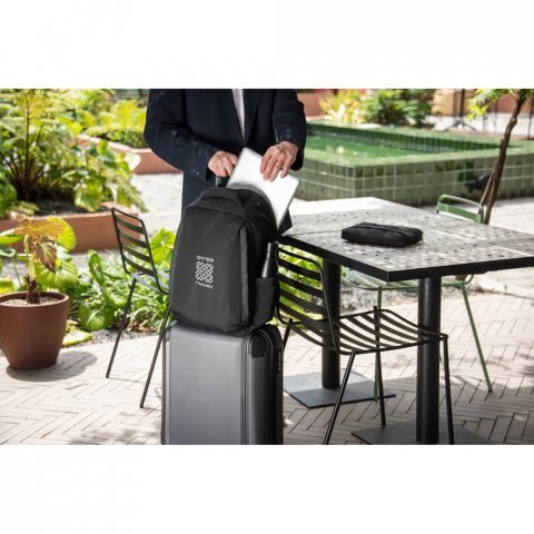 YANGON BPACK. Diebstahlsicherer Rucksack aus Twill mit wasserabweisender Beschichtung und recyceltem 600D-Polyester f&uuml;r Laptops 17.3"