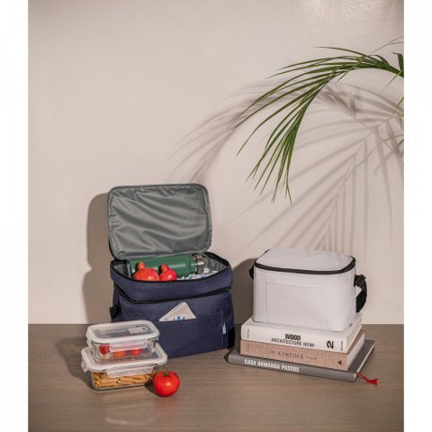 CANCUN LARGE. Thermal bag in 600D, recycled polyester, with adjustable webbing strap 14 L