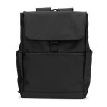 AZORES BAG. Batoh na notebook z PU (16"), s klopou zakr&yacute;vaj&iacute;c&iacute; v&scaron;echny přihr&aacute;dky - Čern&aacute;