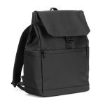 AZORES BAG. Batoh na notebook z PU (16"), s klopou zakr&yacute;vaj&iacute;c&iacute; v&scaron;echny přihr&aacute;dky - Čern&aacute;