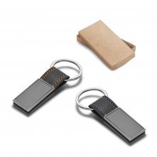 BALE. Metalni i PU privezak za ključeve