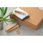 CORKS. Brelok wykonany z korka i metalu