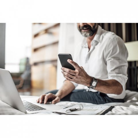 BOURCHIER. N&oslash;kkelring i metall og PU med krok