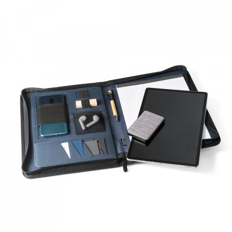 EMERGE FOLDER. A4 map in gerecycled polyester (100% rPET) 300D met rits - Blauw
