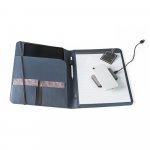 EMERGE FOLDER II. A4 map in gerecycled polyester (100% rPET) 300D met elastische sluiting - Blauw