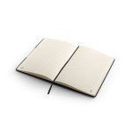 M&Aacute;RQUEZ. Cahier A5 &agrave; couverture rigide fabriqu&eacute;e &agrave; partir de tissu PET 100% recycl&eacute;, avec des pages lign&eacute;es en papier recycl&eacute; - Noir