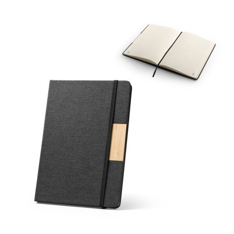 M&Aacute;RQUEZ. Cahier A5 &agrave; couverture rigide fabriqu&eacute;e &agrave; partir de tissu PET 100% recycl&eacute;, avec des pages lign&eacute;es en papier recycl&eacute;