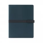 SANDERSON FOLDER. A4-mappe i PU (50 % resirkulert) med magnetisk lukking og notisblokk med linjerte sider - Bl&aring;