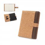 FIELDING. Cartellina A5 in sughero e poliestere riciclato
(100% rPET) con blocco note rimovibile