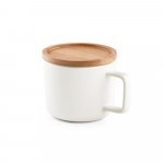 FANGIO. Cană din ceramică cu capac și bază din bambus 220 mL - Alb