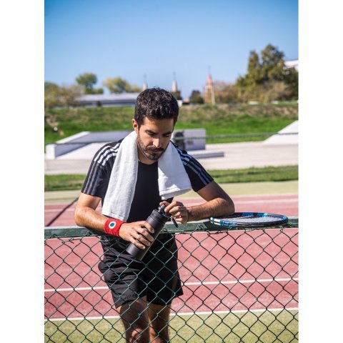 FEDERER. Trinkflasche aus 90% recyceltem Edelstahl 570 mL