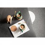 PLYCORK. Stativ i plywood med 6 korkunderl&auml;gg