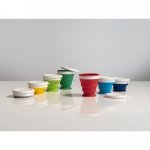 ASTRADA. Skl&aacute;dac&iacute; cestovn&iacute; kel&iacute;mek ze silikonu a PP 250 ml