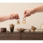 GASTON HOUSE. Privezak za ključeve u obliku kuće od gvožđa, cinka i bambusa