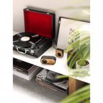 TILLY. B&aelig;rbar 3W-h&oslash;jttaler med 5 timers batterilevetid p&aring; bambus og genanvendt ABS (100 % rABS)