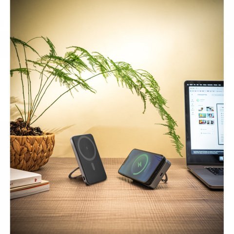 WARSHEL 10. Power bank magn&eacute;tica 10.000 mAh com carregador wireless super r&aacute;pido 15W em ABS reciclado (100% rABS) com suporte