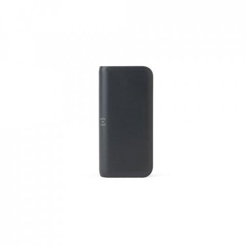 BECKER 20. 20 000 mAh power banka z recyklovan&eacute;ho ABS (100% rABS) s 15W superr&yacute;chlou bezdr&ocirc;tovou nab&iacute;jačkou - Čierna