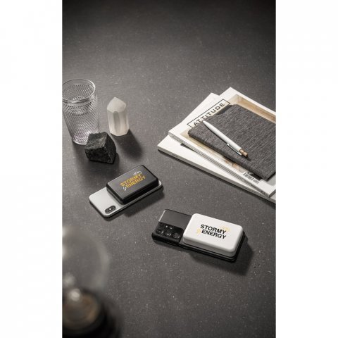AMPERE 10. &Mu;&alpha;&gamma;&nu;&eta;&tau;&iota;&kappa;ό power bank 10.000 mAh &mu;&epsilon; &alpha;&sigma;ύ&rho;&mu;&alpha;&tau;&omicron; &phi;&omicron;&rho;&tau;&iota;&sigma;&tau;ή &epsilon;&xi;&alpha;&iota;&rho;&epsilon;&tau;&iota;&kappa;ά &gamma;&rho;ή&gamma;&omicron;&rho;&eta;&sigmaf; &phi;ό&rho;&tau;&iota;&sigma;&eta;&sigmaf; 15W &sigma;&epsilon; &alpha;&nu;&alpha;&kappa;&upsilon;&kappa;&lambda;&omega;&mu;έ&nu;&omicron; ABS (100% rABS)