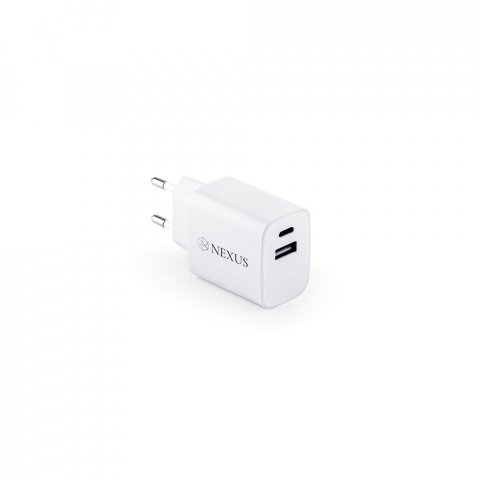 WEGENER. Nap&aacute;jac&iacute; adapt&eacute;r s USB-A portom 18W a USB-C 20W v recyklovan&eacute;ho ABS-a (100% rABS) - Biela