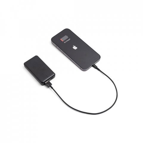 SHERYL. Power banka 4 000 mAh v recyklovan&eacute;ho ABS (100 % rABS) - Čierna