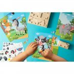 MADAGASCAR. Jogo de autocolantes composto por seis folhas