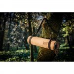 GERES. Korkista ja TPE:st&auml; valmistettu joogamatto. Paksuus jopa 3,7 mm