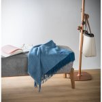 SMOOTH. 100 % akryylinen peitto nauhalla ja personointikortilla (270 g/m&sup2;)