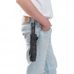 GUSTAVO. Kierr&auml;tetyst&auml; polyesterist&auml; (100 % rPET) valmistettu 190T pongee-sateenvarjo, jossa automaattinen avautuminen ja sulkeutuminen - Musta