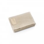 CELINE. Decke aus recyceltem Polyester (100 % rPET) mit einem Aufn&auml;her zur individuellen Veredelung - Beige