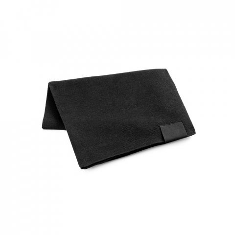 SERENITY. Cachecol em poli&eacute;ster reciclado (100% rPET) com um detalhe costurado para personaliza&ccedil;&atilde;o - Preto