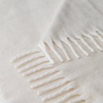 COMFY. Filt i &aring;tervunnen polyester (100 % rPET) (300 g/m&sup2;), med mohair-k&auml;nsla - Beige